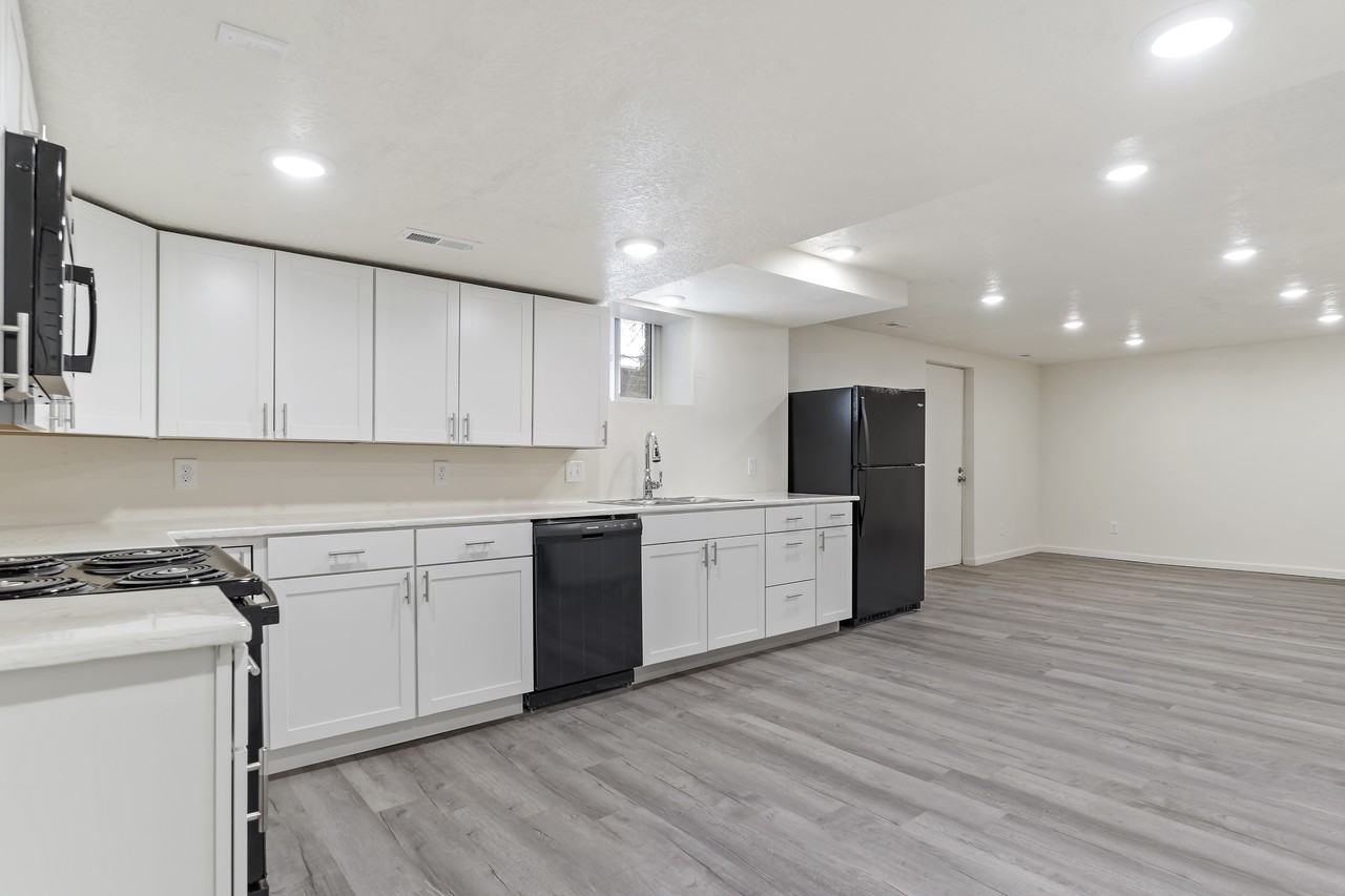 2928 Grant Ave - Photo 5 of 13