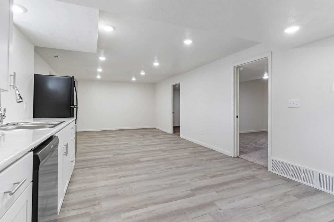 2928 Grant Ave - Photo 6 of 13