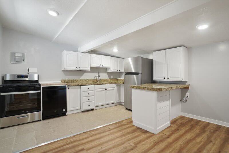 2634 Quincy Avenue - Photo 5 of 7