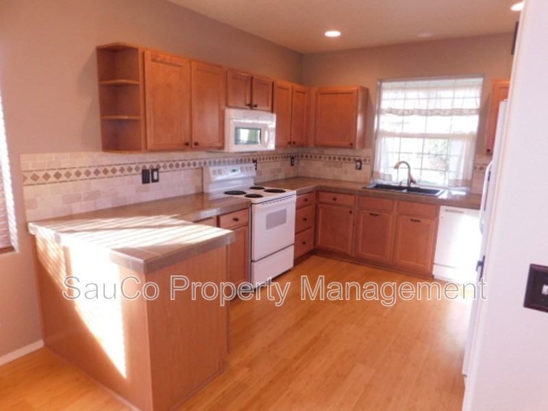 1218 34th Pl - Photo 5 of 18