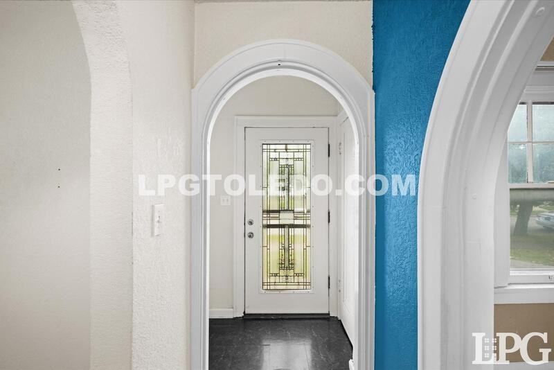 1579 Colton St - Photo 3 of 28