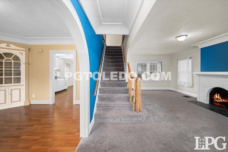 1579 Colton St - Photo 4 of 28