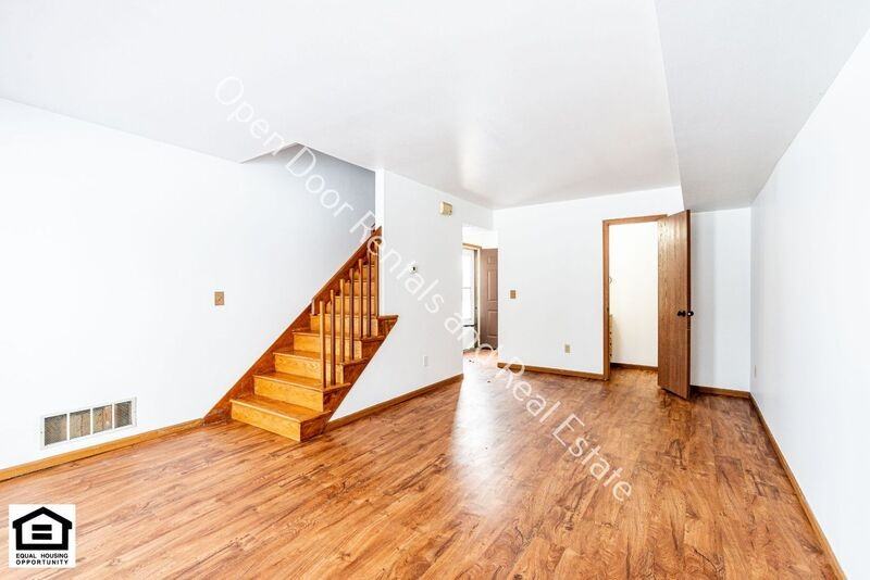 5217 Vermont Ln - Photo 3 of 19