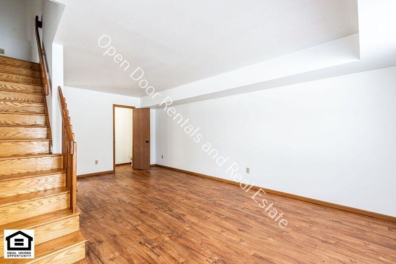 5217 Vermont Ln - Photo 4 of 19