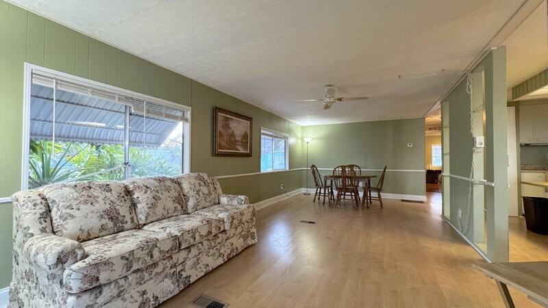 5638 James Dr - Photo 6 of 12