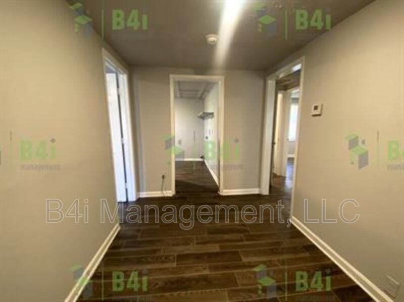 8012 Green St - Photo 4 of 16