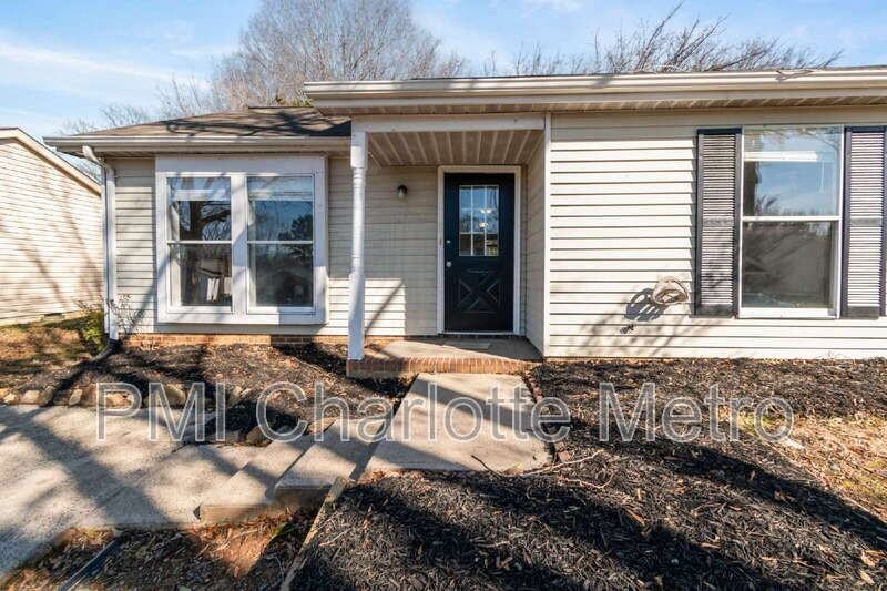 3214 Old House Cir - Photo 2 of 32