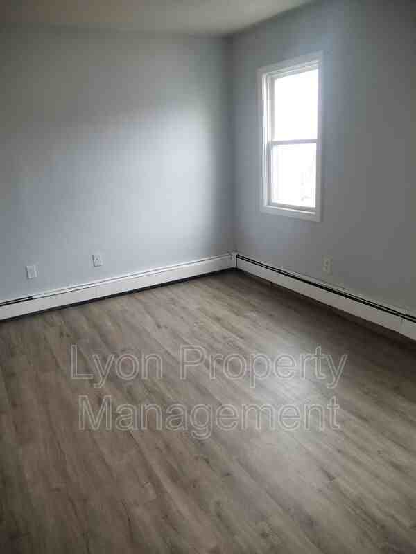 12 Clark Ct #2L - Photo 2 of 13