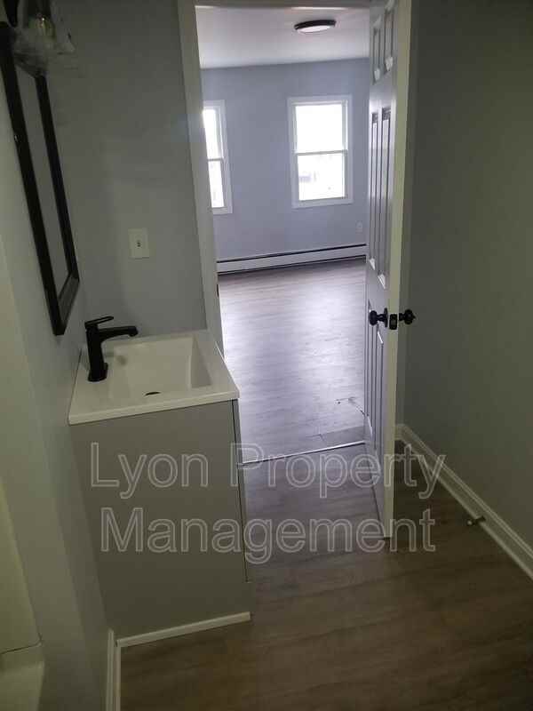 12 Clark Ct #2L - Photo 6 of 13