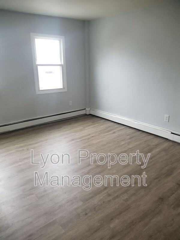 12 Clark Ct #2L - Photo 7 of 13