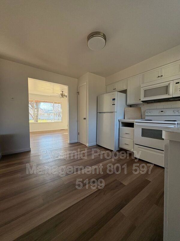 985 Ss #985 - Photo 7 of 29