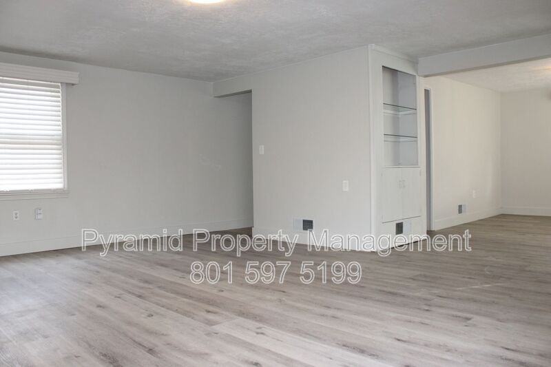 760-762 Nw #762 - Photo 3 of 19