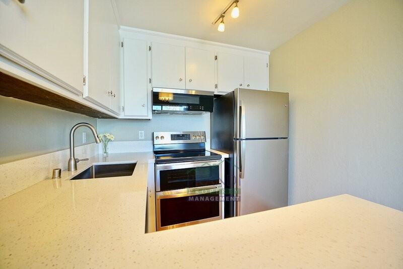 575 Larkspur Plaza Dr #3 - Photo 7 of 16