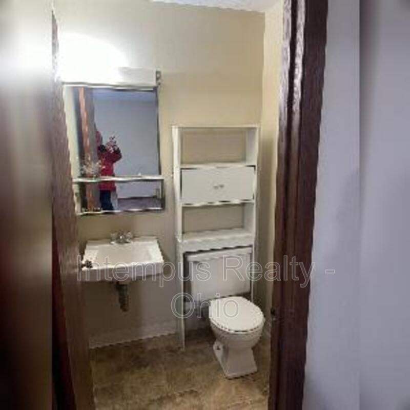 6321 Saint Andrews Dr #7 - Photo 6 of 6