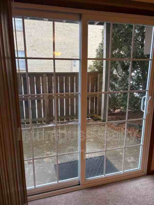 3835 Indian Run Dr #2 - Photo 3 of 5