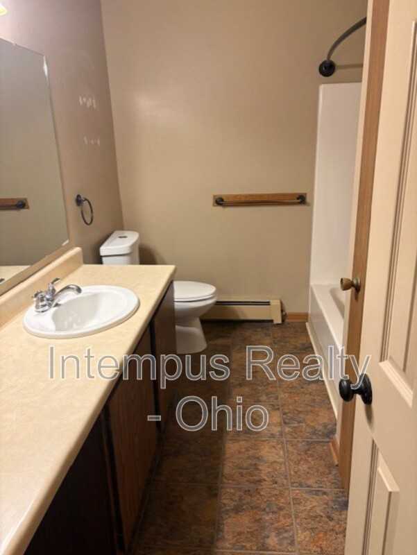 3835 Indian Run Dr #6 - Photo 6 of 6