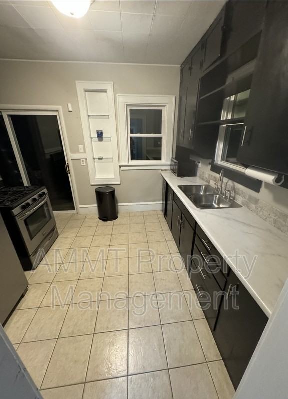 2507 B Ave Ne - Photo 2 of 15