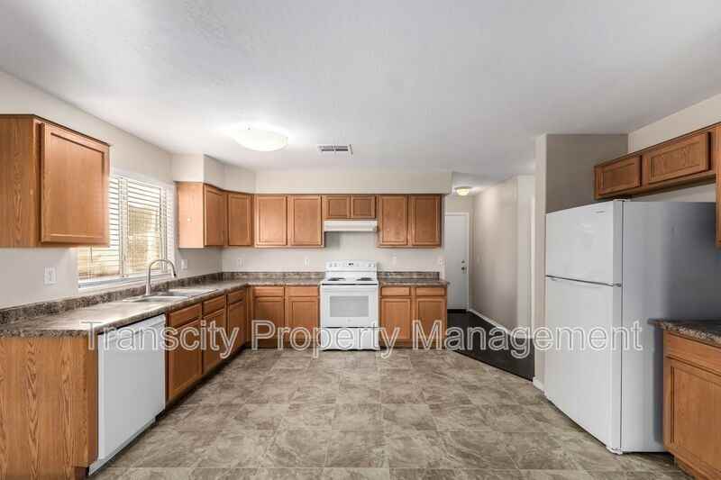 41207 N Cambria Dr - Photo 4 of 20