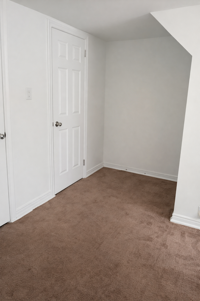 St Clair Ave E & Midland Ave - Photo 3 of 10