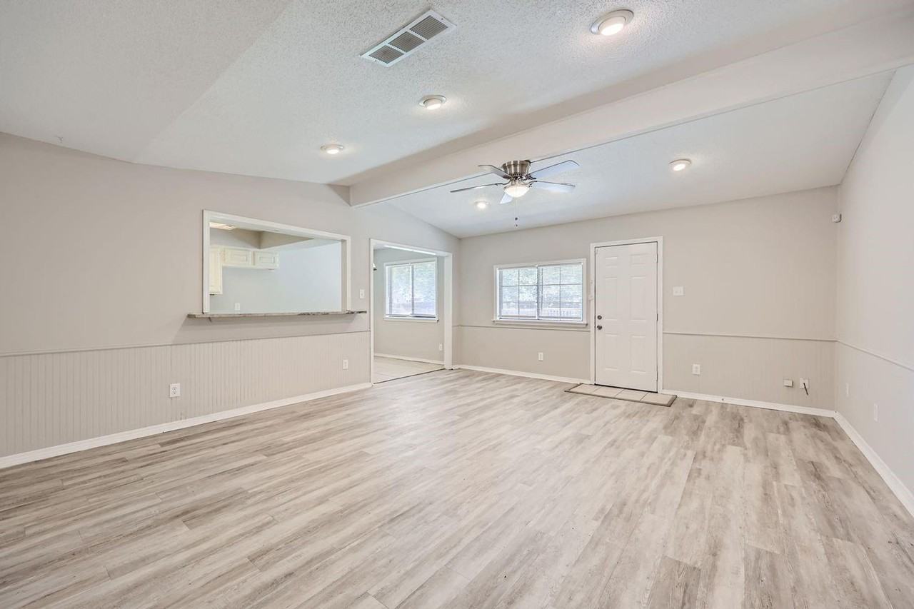 602 Carl C Senter St - Photo 5 of 11