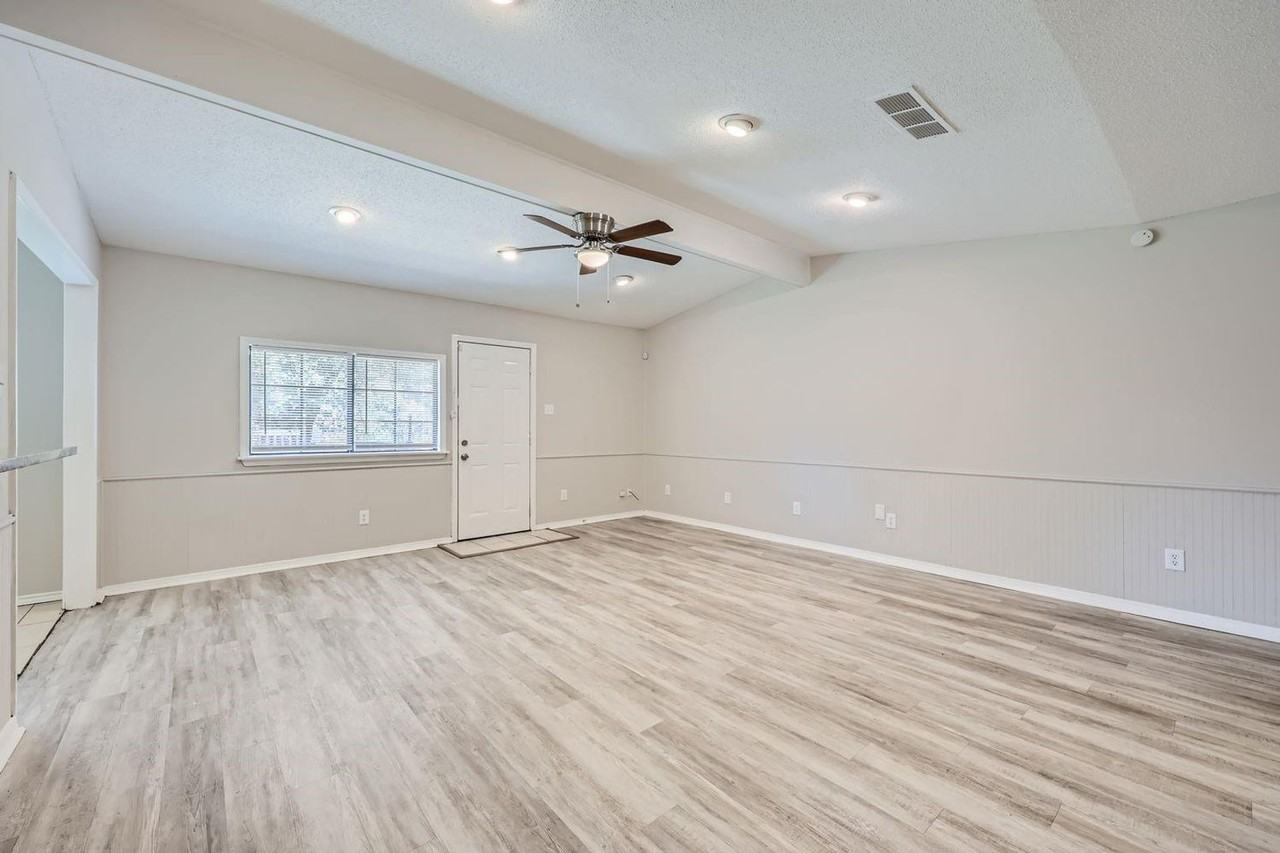 602 Carl C Senter St - Photo 6 of 11