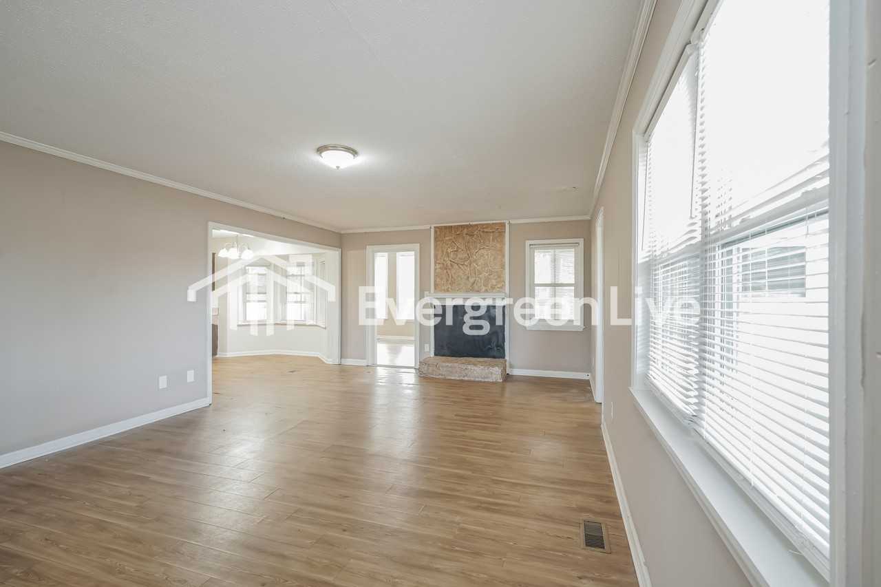 4602 Windsor Spring Rd - Photo 3 of 15