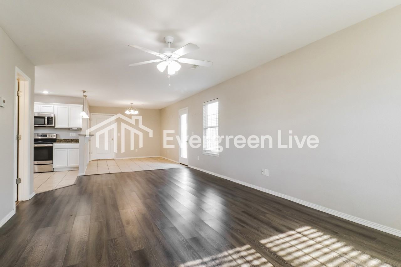 4546 W Sweetgum Ln - Photo 4 of 15