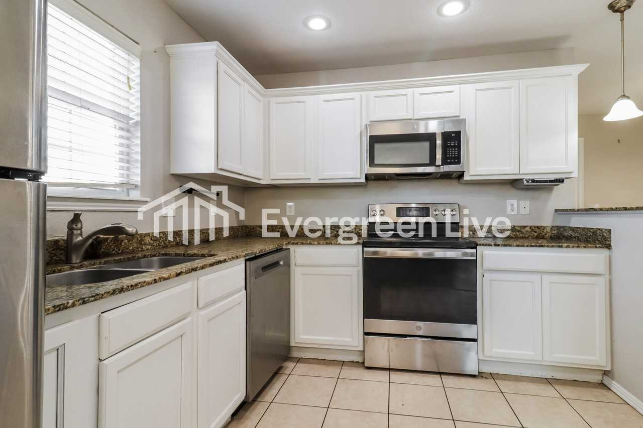 4546 W Sweetgum Ln - Photo 7 of 15