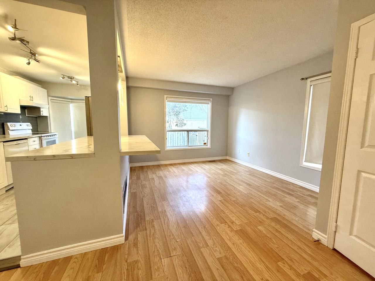 170 Dorothy St - Photo 4 of 9