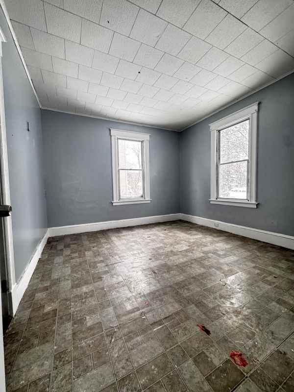 62 Rowe Ave ##1 - Photo 5 of 11