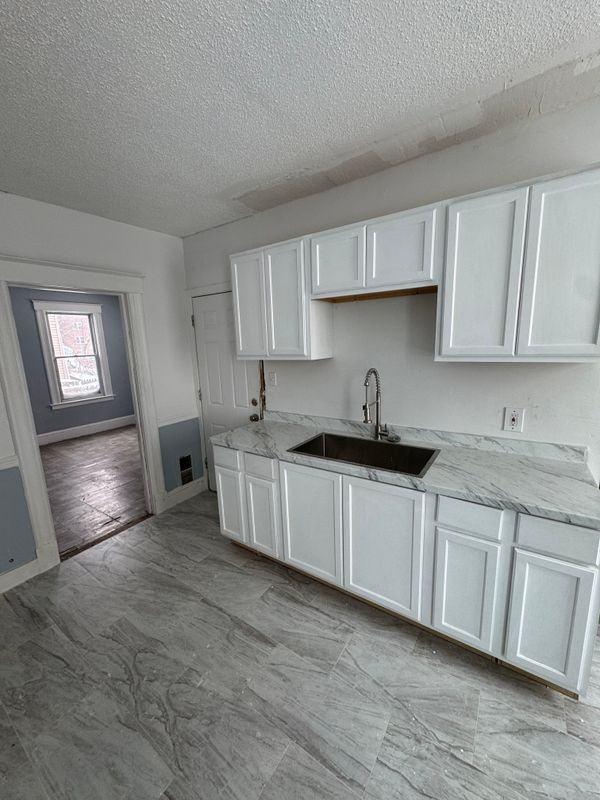 62 Rowe Ave ##1 - Photo 7 of 11