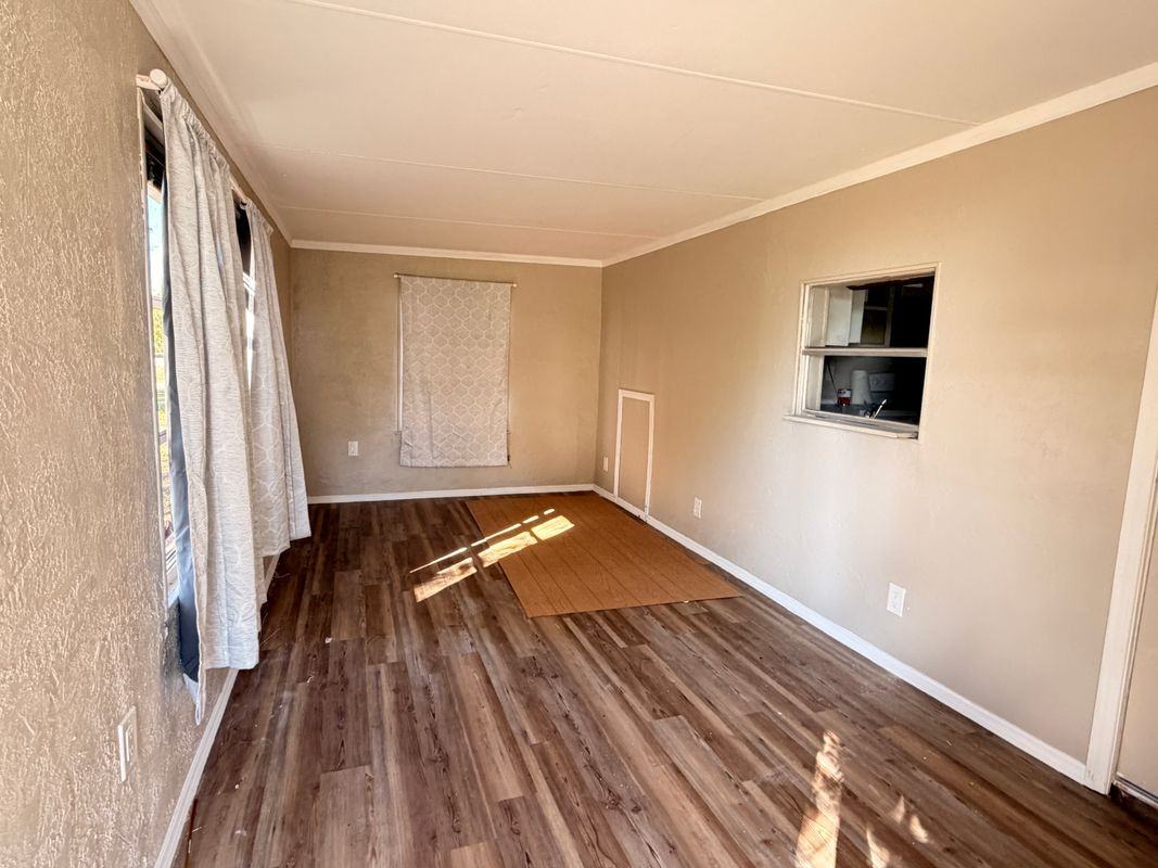 2313 Se 30th St - Photo 3 of 13