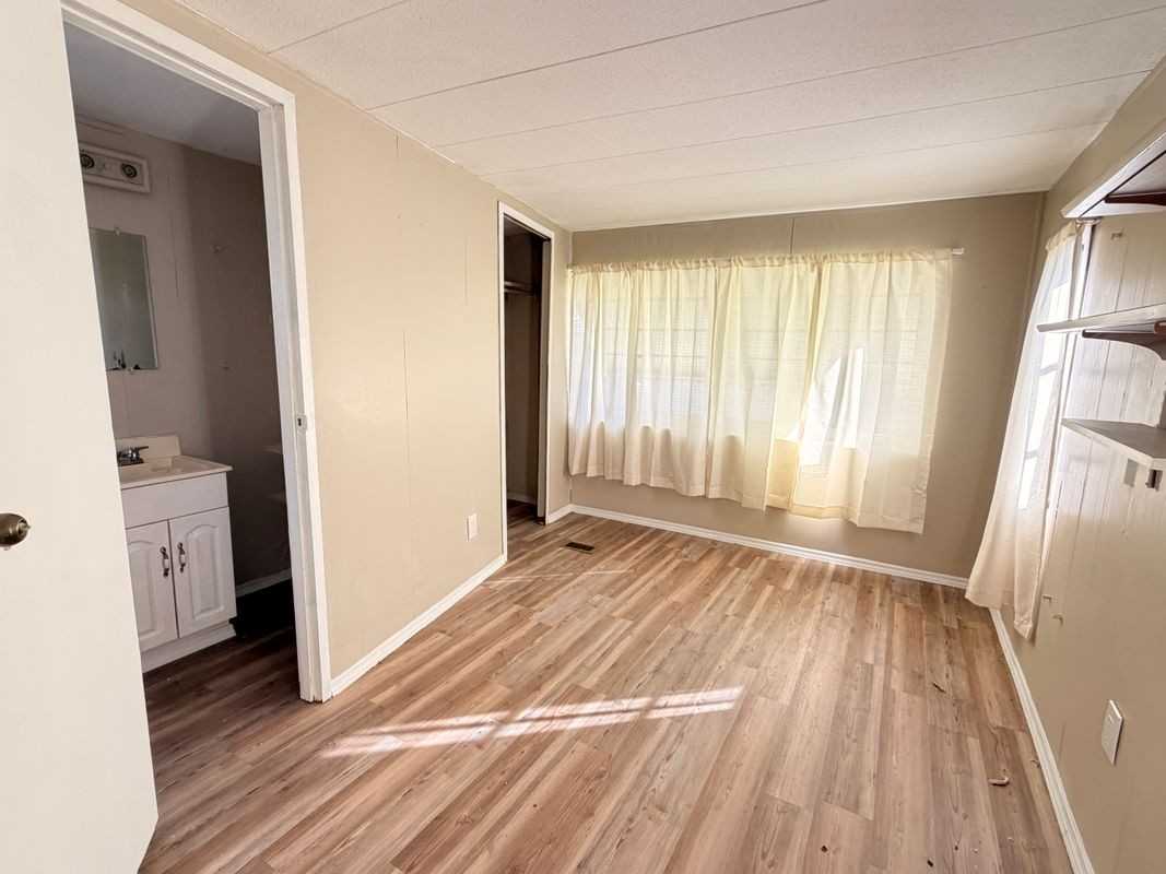 2313 Se 30th St - Photo 7 of 13