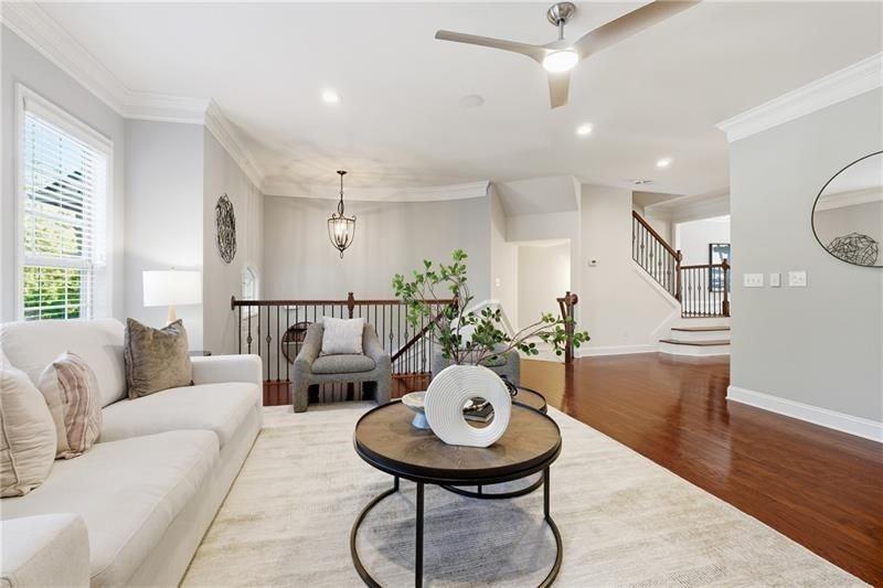 3655 E Paces Walk Ne - Photo 3 of 31