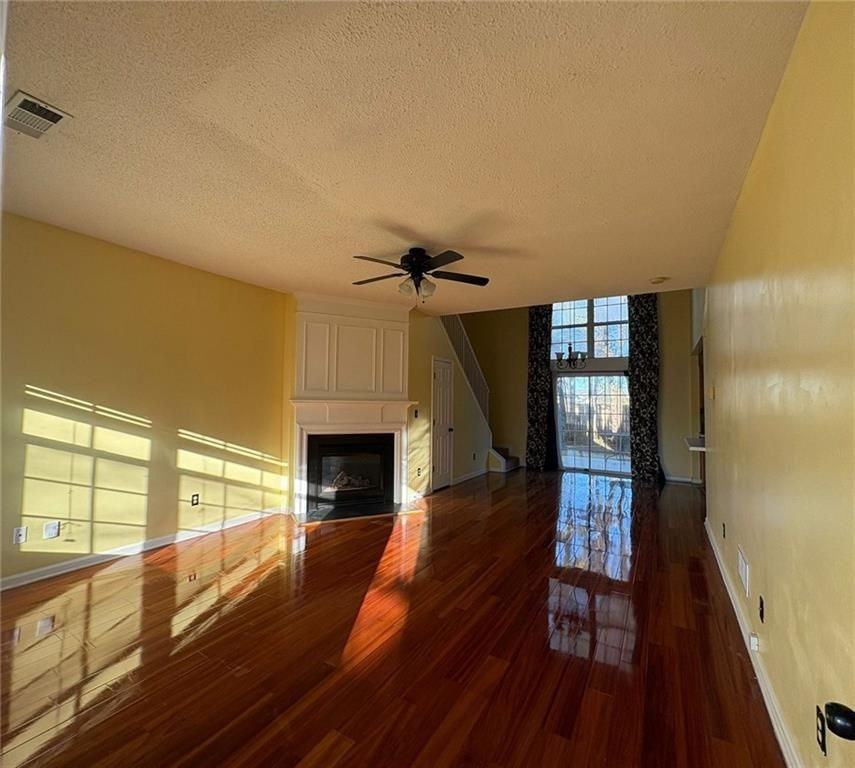 1607 Heyford Cir Nw - Photo 2 of 24