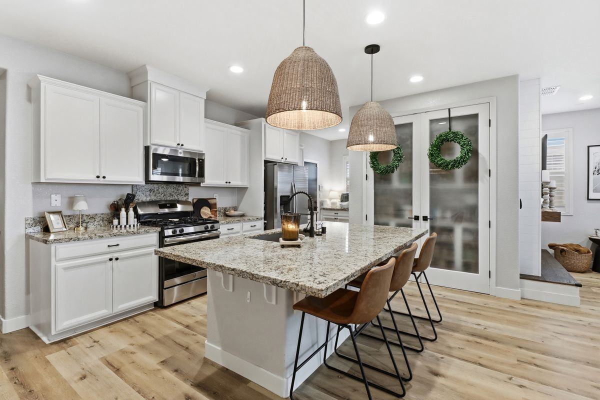 9217 Hourglass Cir - Photo 3 of 3