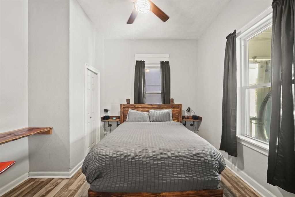 3223 Avenue M - Photo 5 of 15