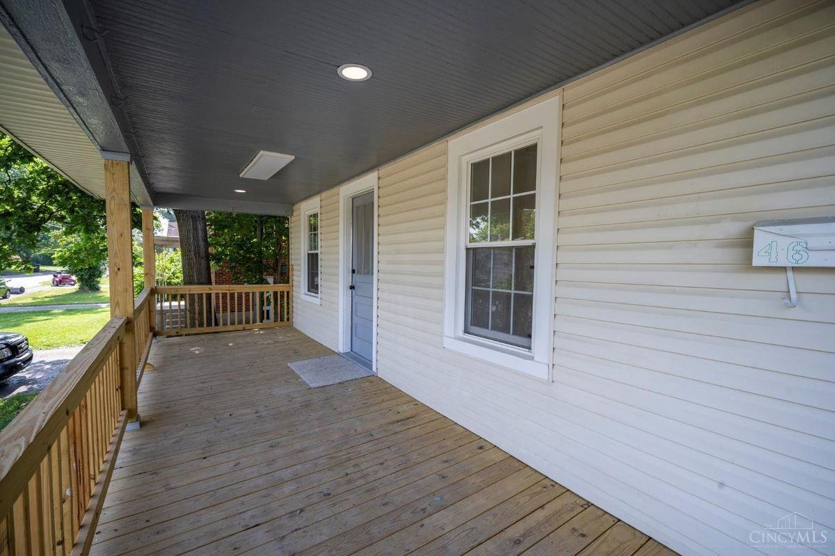 4611 Belleview Ave - Photo 2 of 31