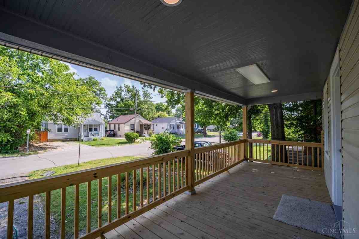 4611 Belleview Ave - Photo 3 of 31