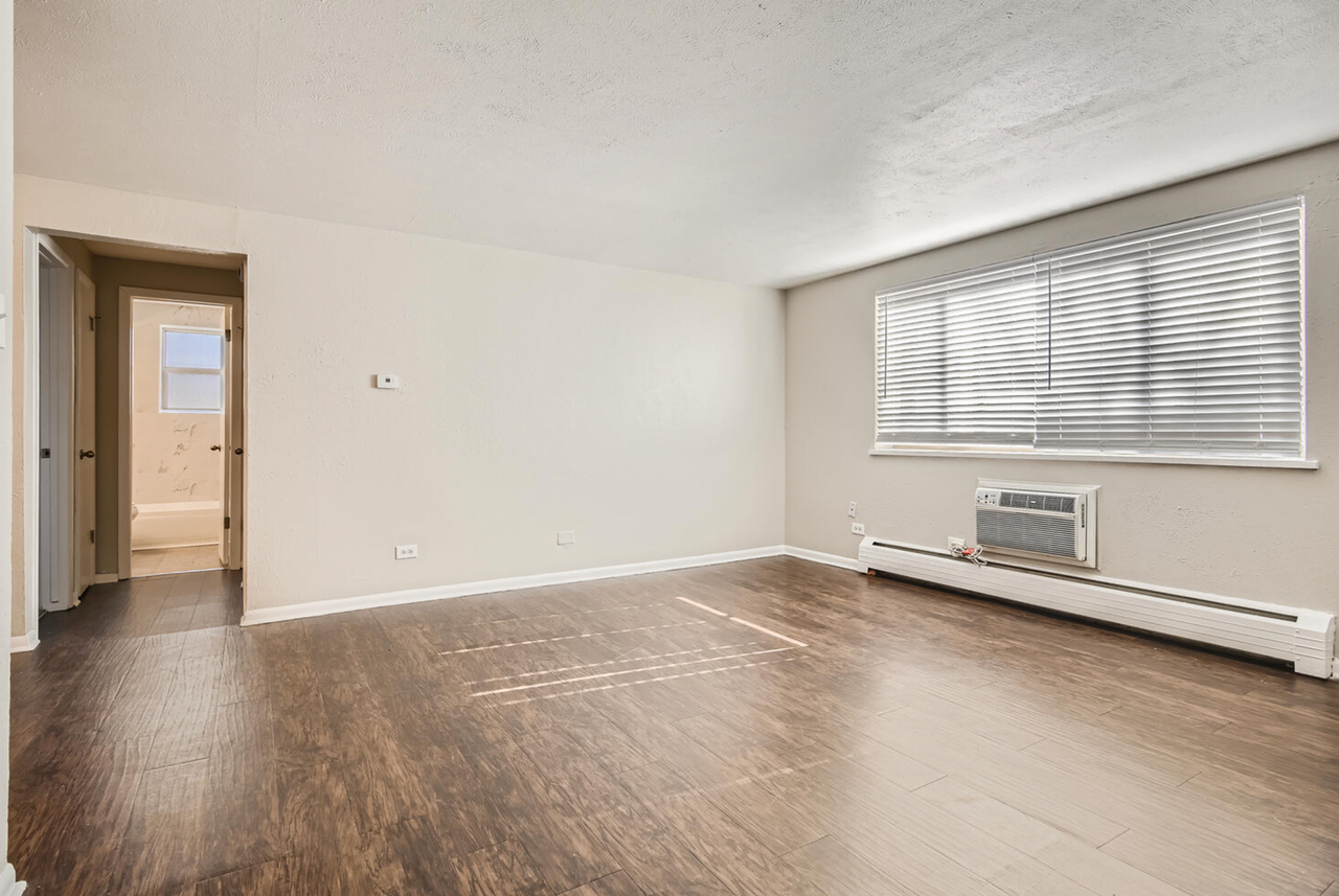 1400 W Mississippi Ave - Photo 6 of 22