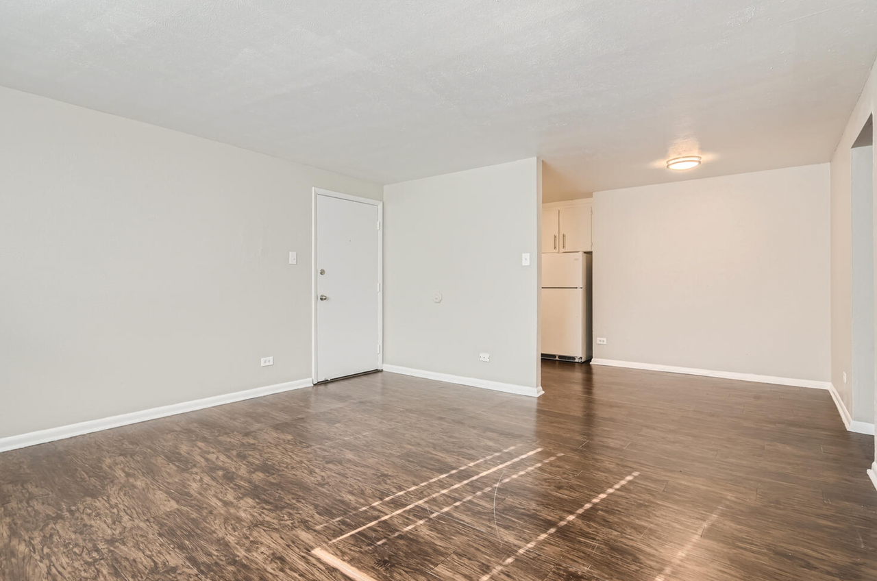 1400 W Mississippi Ave - Photo 7 of 22