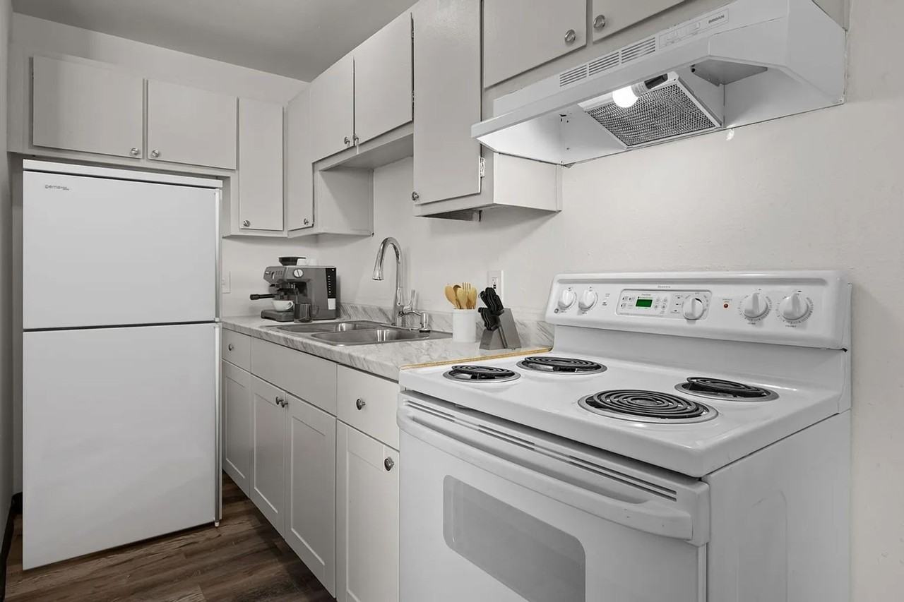 Peak Elevation Apartments - Photo 5 of 14