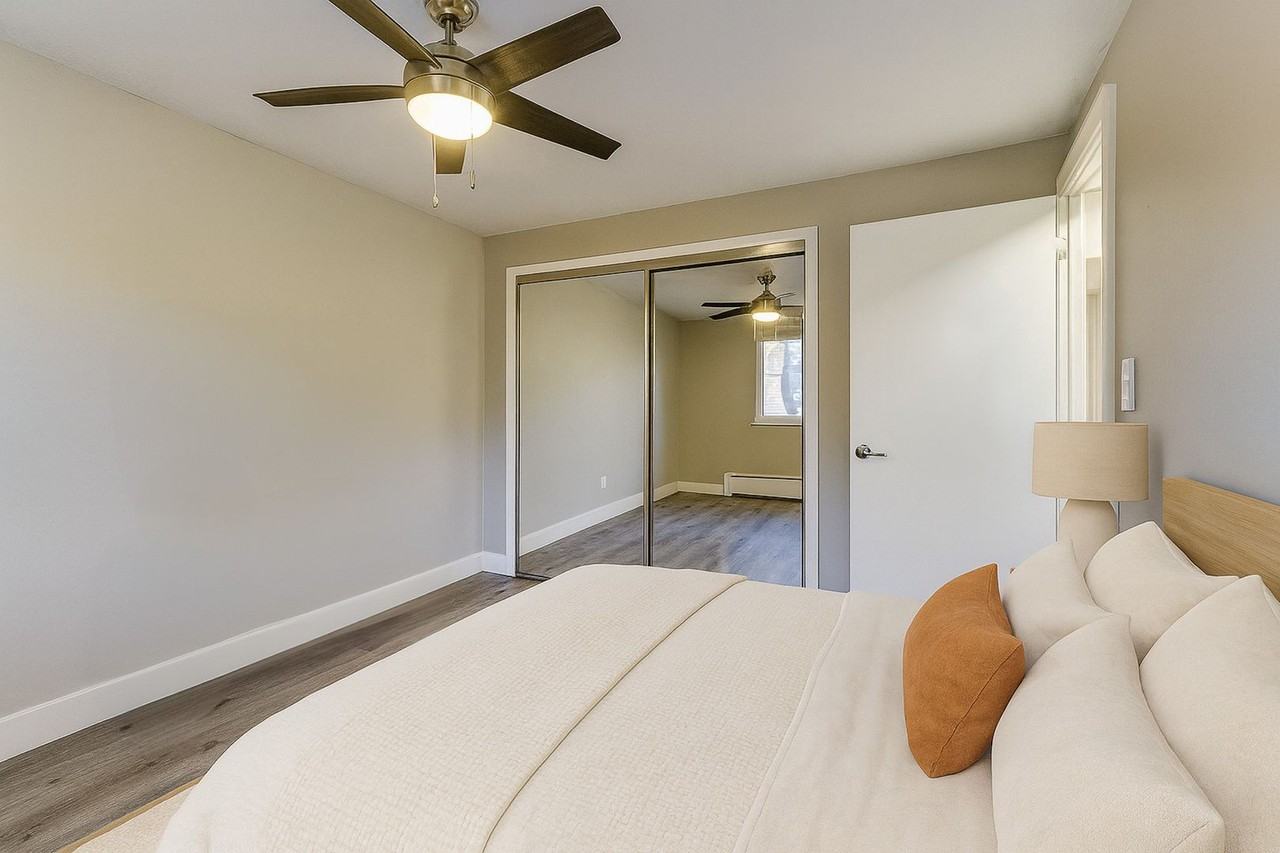 1137 Columbine Street - Photo 5 of 13