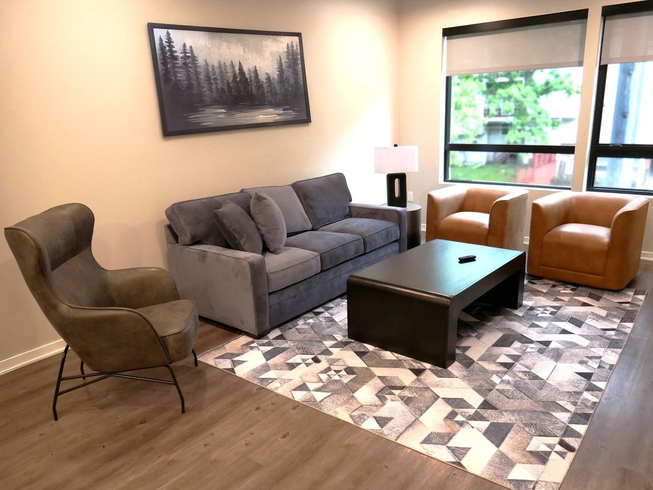 3612 Leavenworth St #302 - Photo 3 of 9