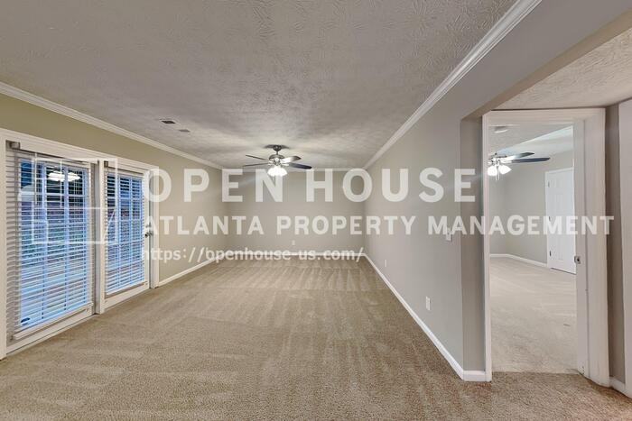 2981 Sutton Gln - Photo 5 of 31