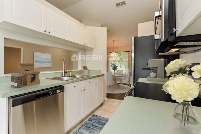 2299 Kerridale St - Photo 2 of 18