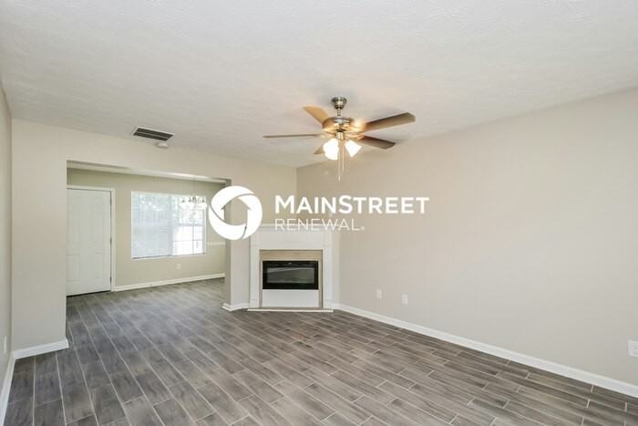 503 Carlton Pointe Dr - Photo 3 of 17