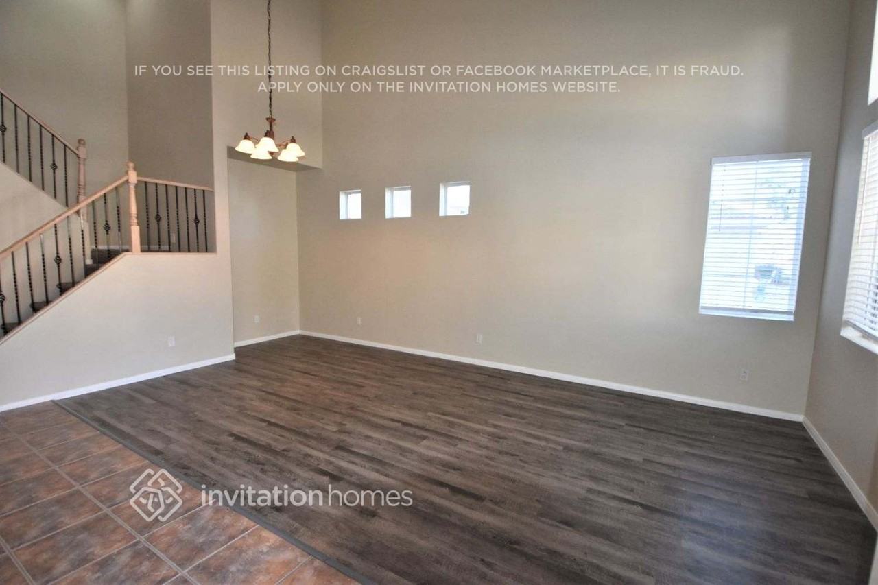 4829 Soaring Springs Ave - Photo 3 of 22