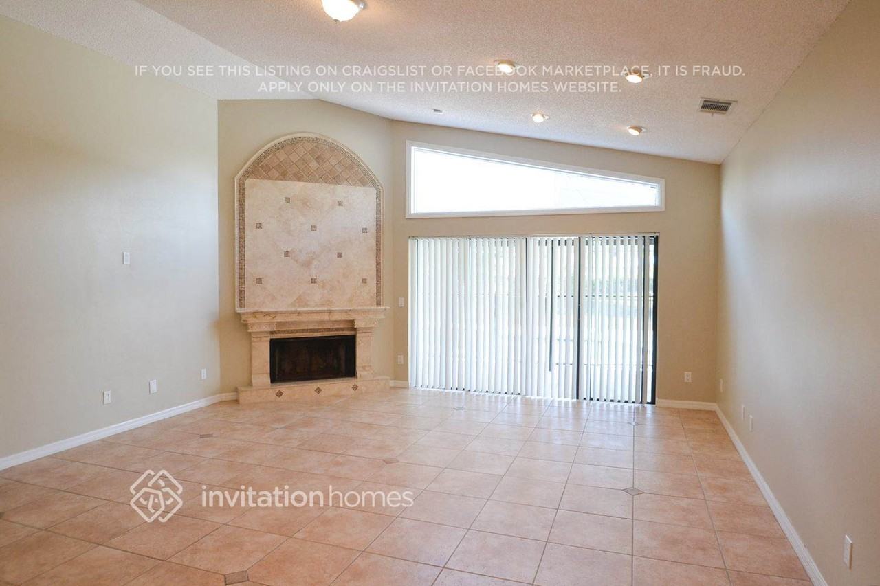 10162 Culpepper Ct - Photo 2 of 5