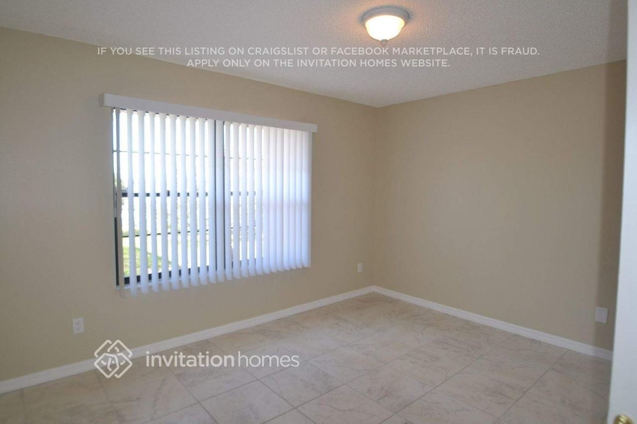 10162 Culpepper Ct - Photo 3 of 5